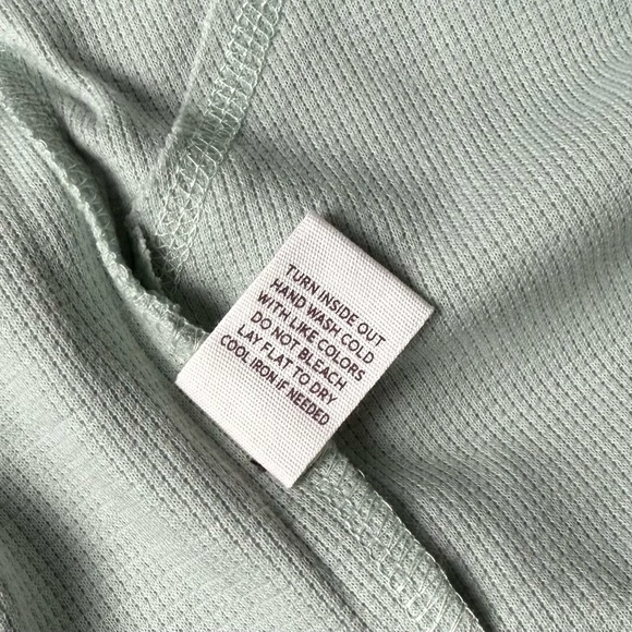 Blu Pepper Waffle Knit Henley Top Light Mint Green Size Medium NWT - Picture 7 of 7